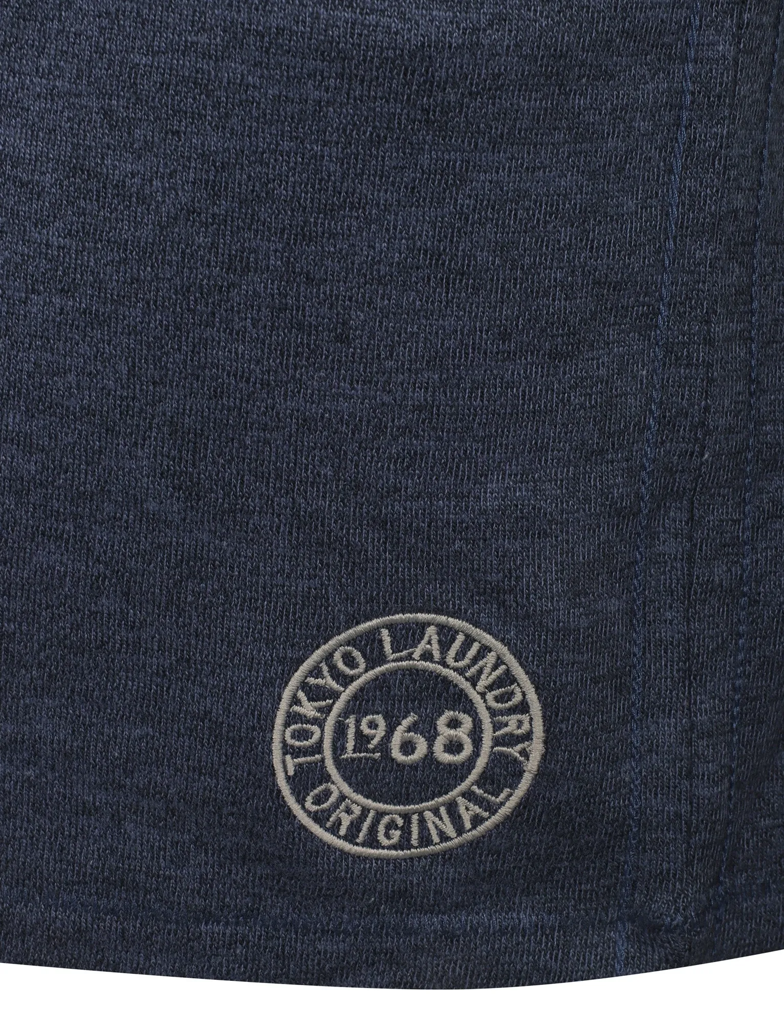 Aspenburg Applique Cotton Jersey T-Shirt In Gray Blue / Black - Tokyo Laundry