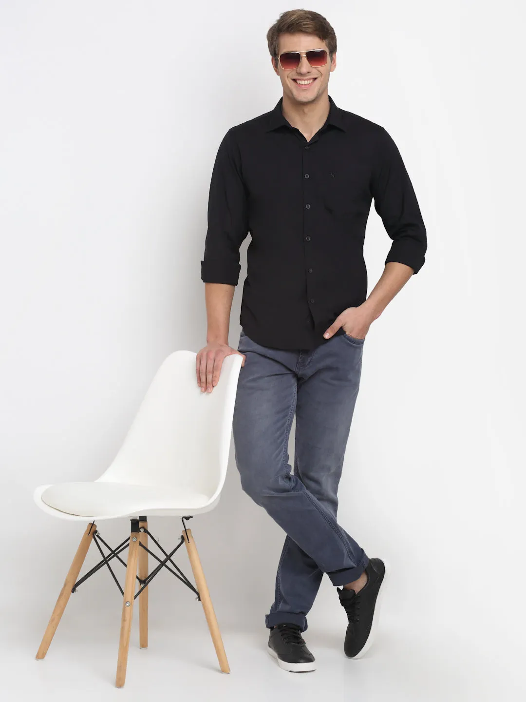 Cantabil Cotton Blend Solid Black Full Sleeve Casual Shirt for Men with Pocket