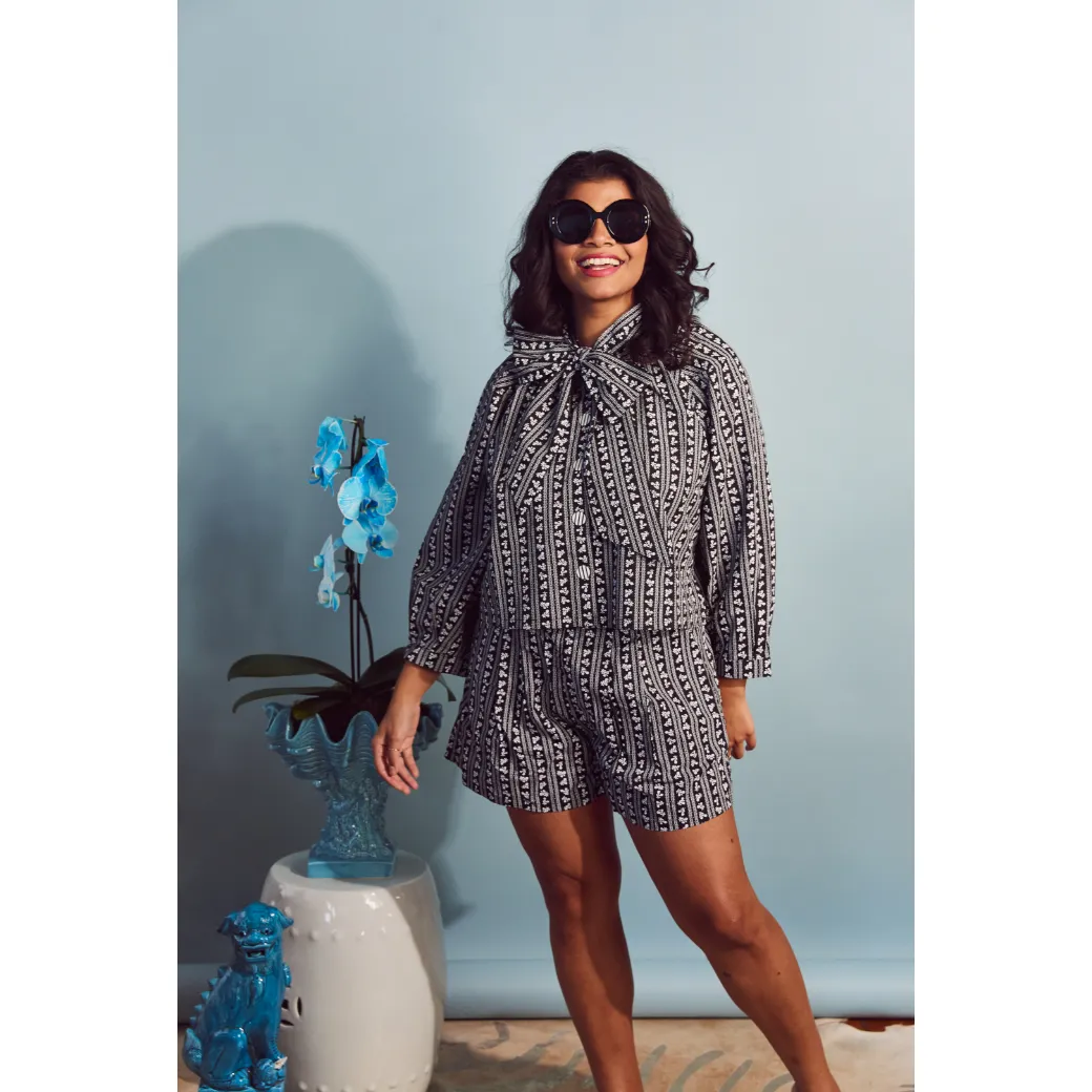 SAMPLE - Big Bow Blouse Cropped - Black Micro Floral