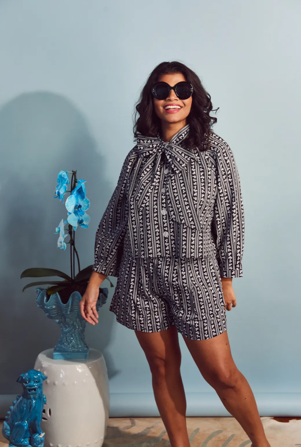 SAMPLE - Big Bow Blouse Cropped - Black Micro Floral