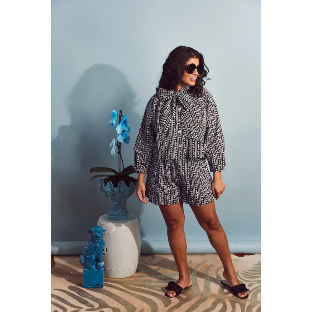 SAMPLE - Big Bow Blouse Cropped - Black Micro Floral