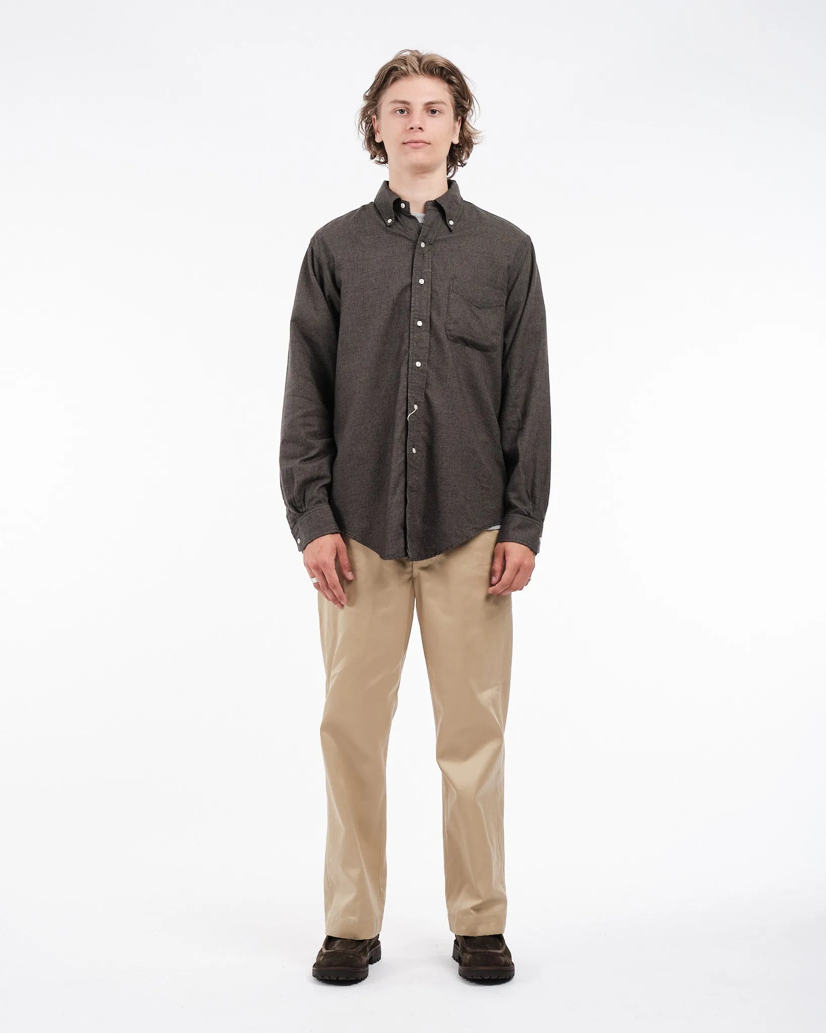 STANDARD BUTTON DOWN SHIRT CHARCOAL GRAY