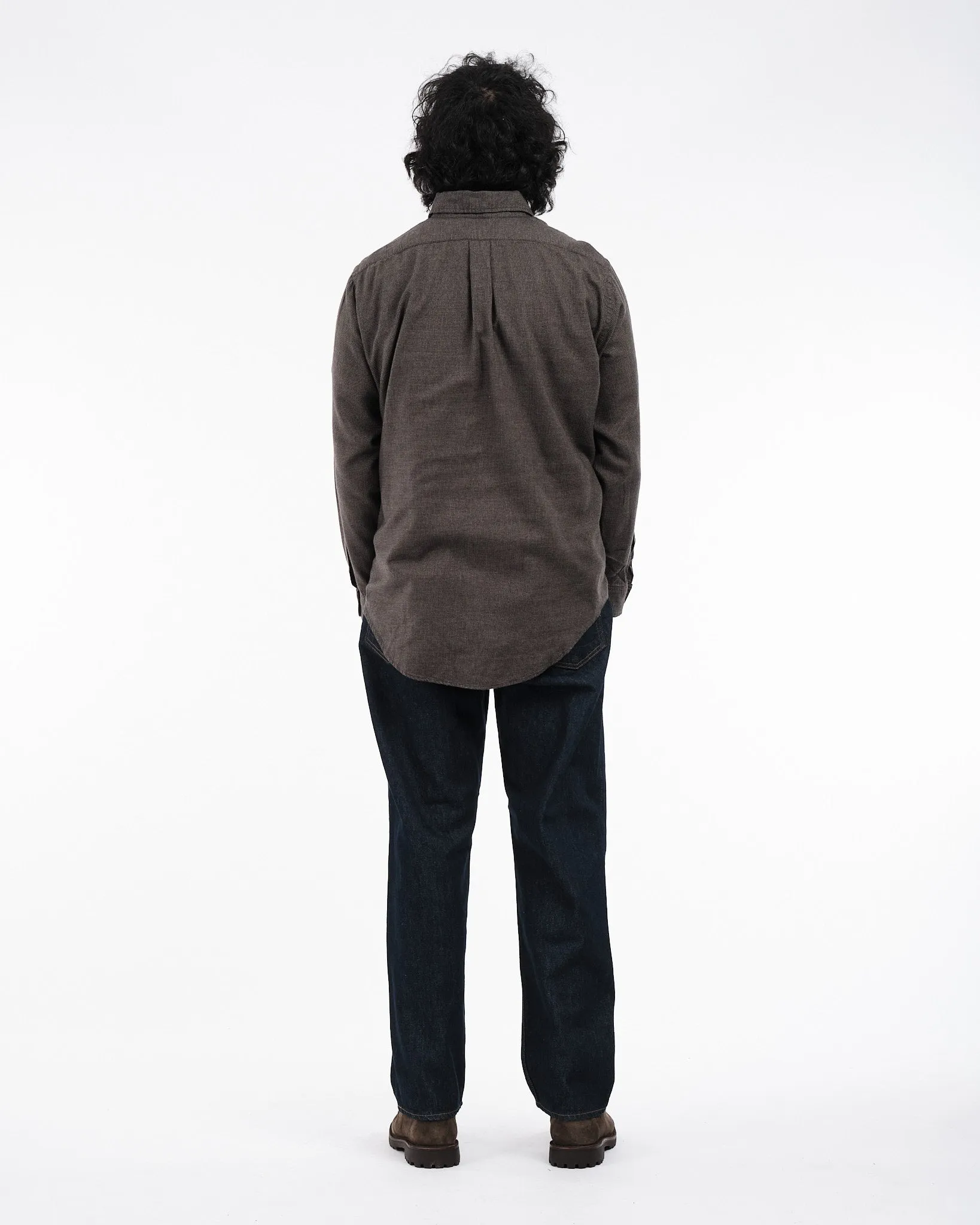 STANDARD BUTTON DOWN SHIRT CHARCOAL GRAY